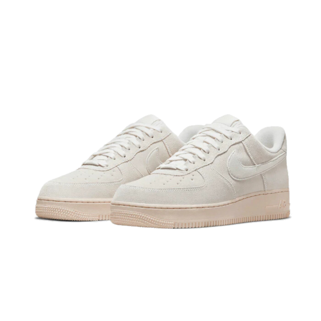 Nike Air Force 1 Low Winter Premium Summit White