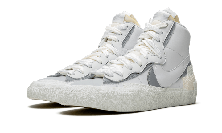Nike Blazer Mid Sacai White Grey (BV0072-100) - Uniquekicks.be